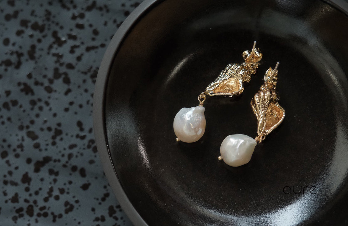 Baroque Pearl Conch earrings- Vertical View