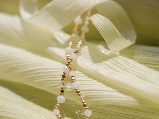 White clear crystal clear quartz beaded necklace